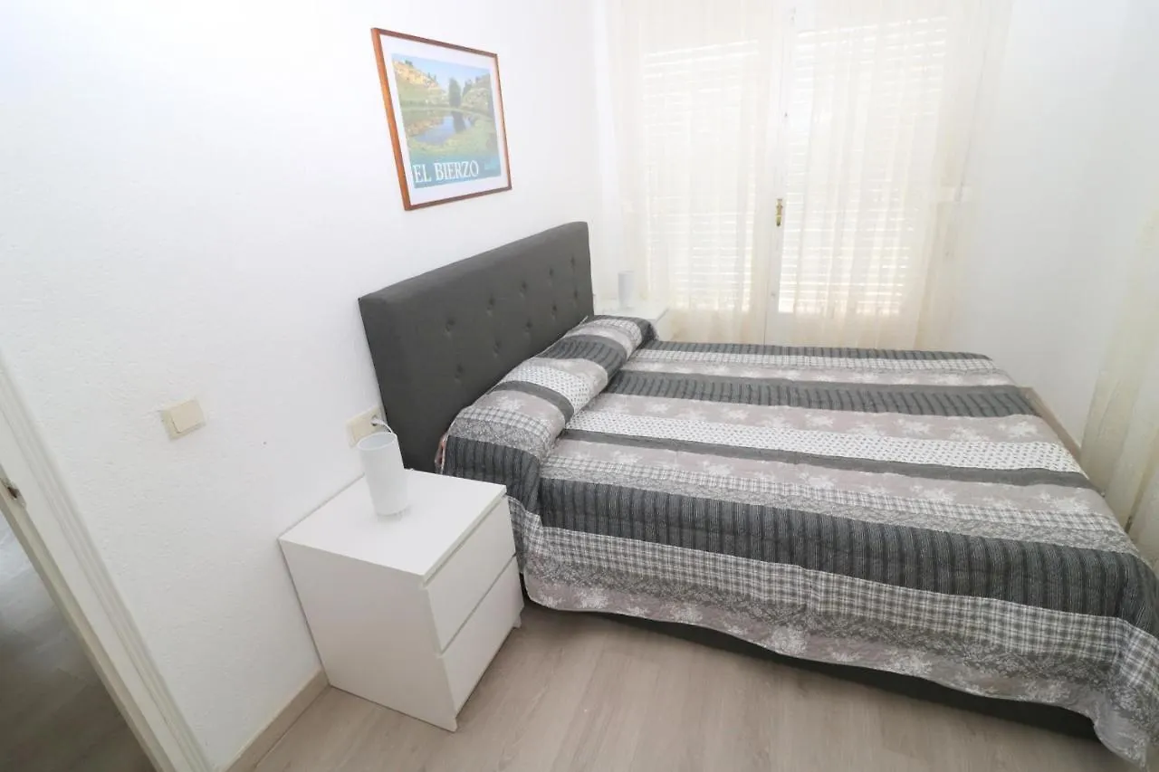 Turo 3 - Piso Con Piscina Comunitaria Apartment Roses 0*,  Spain
